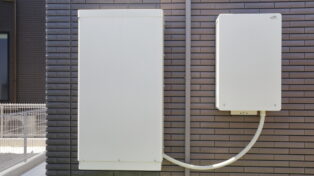 【2023年最新】家庭用蓄電池おすすめメーカー8選！選び方と利用可能な補助金制度も紹介