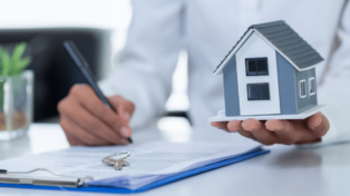 【適正価格を知るには？】太陽光発電の見積もりのポイントと注意点を解説